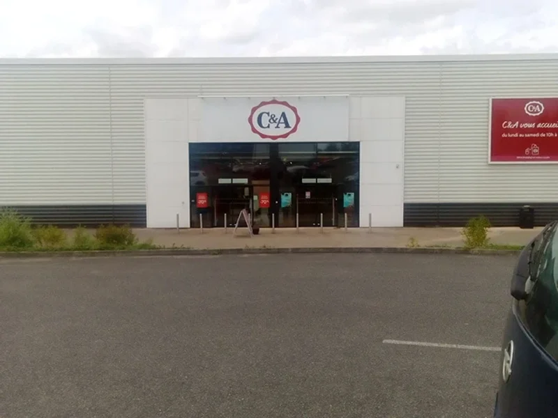 LA HALLE AUX CHAUSSURES COSNE SUR LOIRE