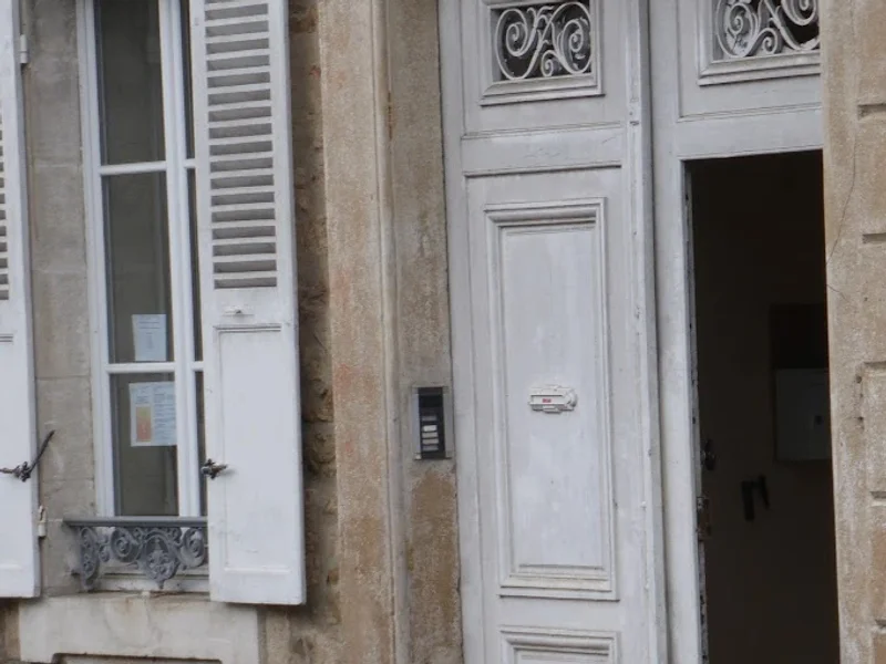 Le poirier au loup, rest-ô-livre