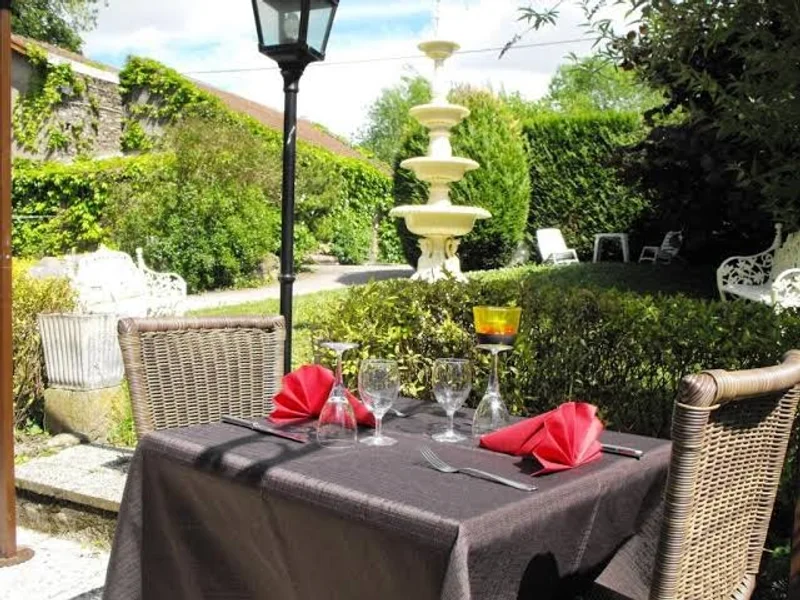 Logis Hôtel - les Capucins