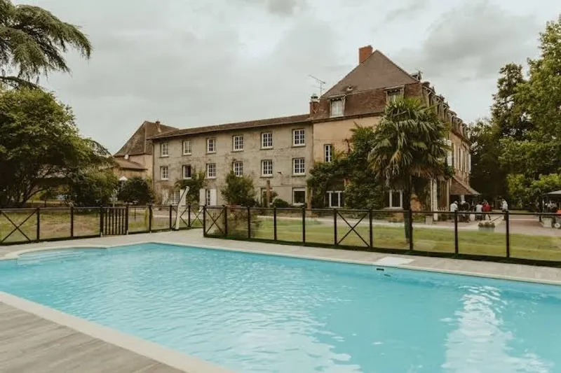Logis Hôtel le Château de la Barge