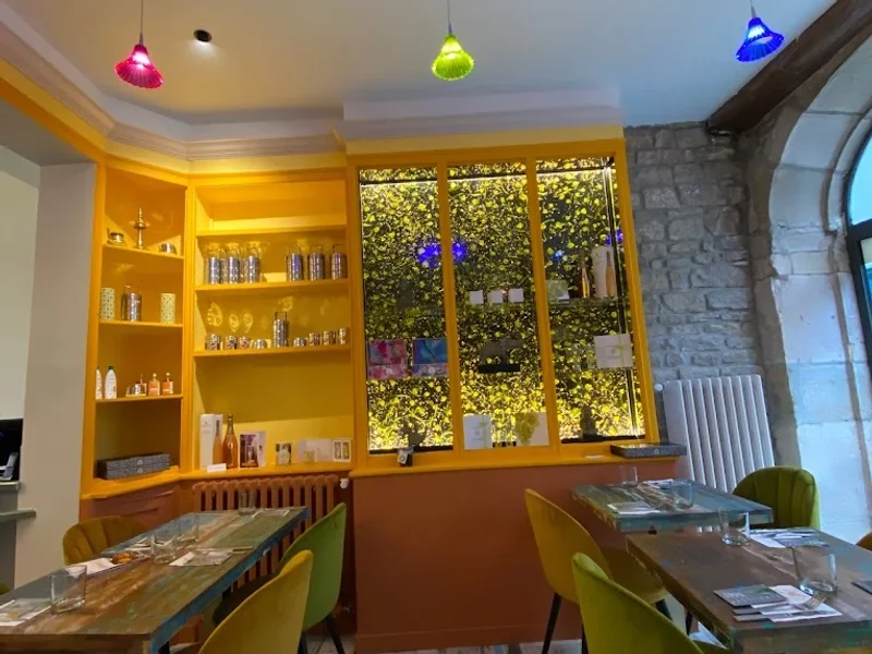 LunchBox, salle à manger végétarienne ayurvédique