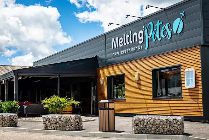 MELTING POTES Restaurant Lounge