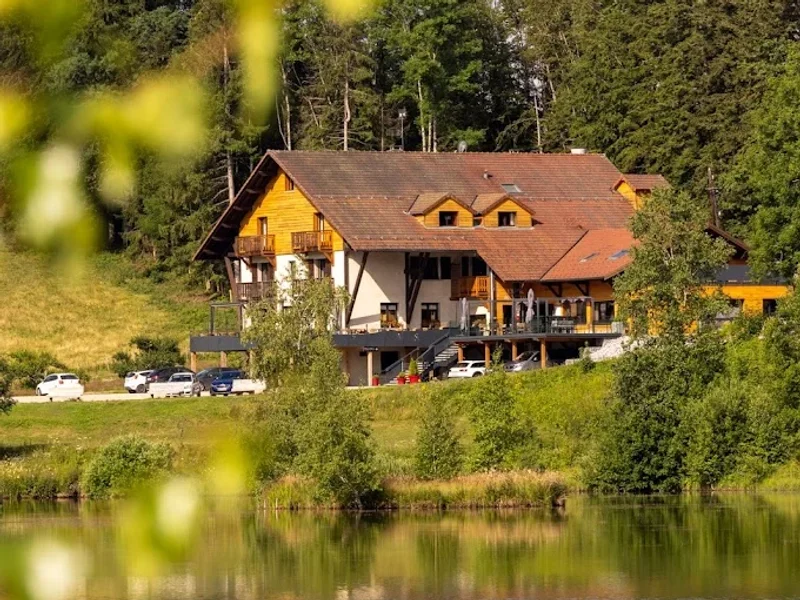 Restaurant SPA L'Etang Du Moulin - Hôtel L'Etang Du Moulin By Céline