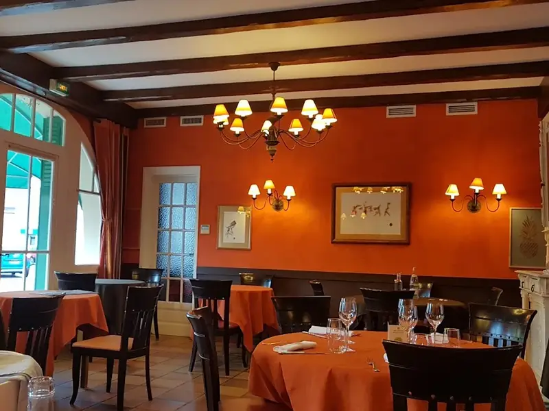 Hotel Restaurant Salle de réunion Logis le Paris Nice