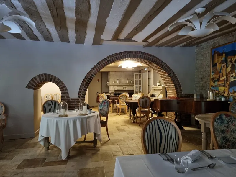 Castel Damandre