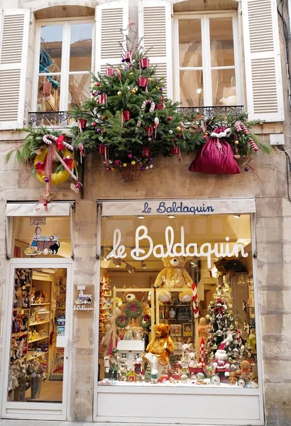 Le Baldaquin