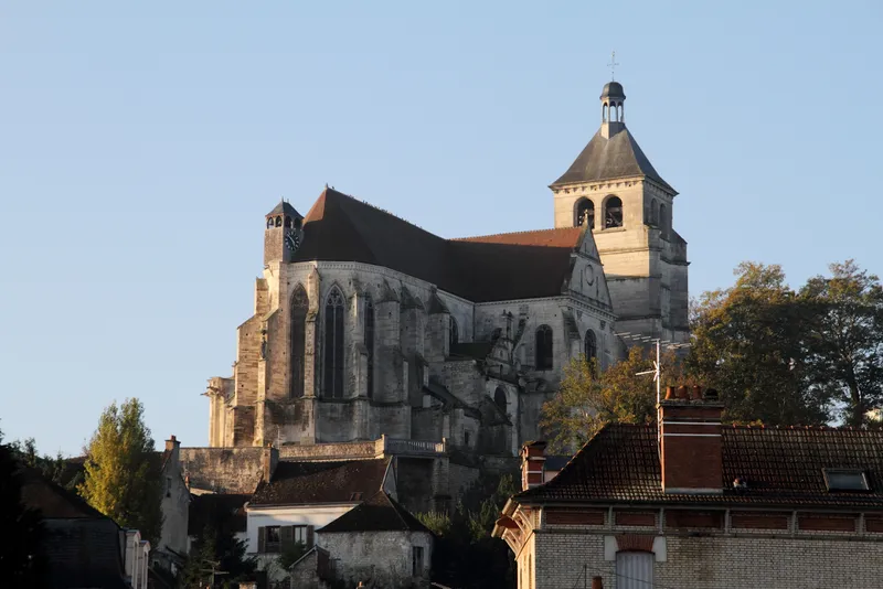 Église Saint-Pierre de Tonnerre