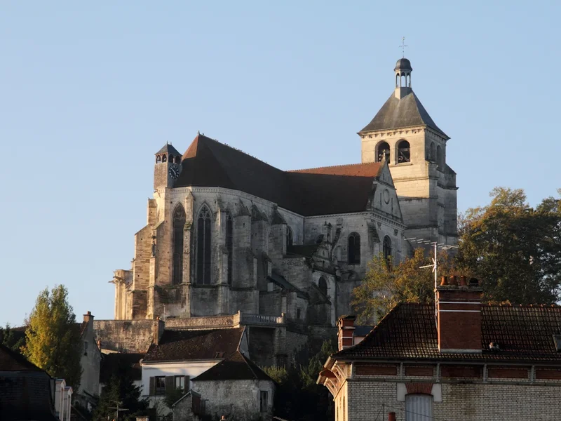 Église Saint-Pierre de Tonnerre