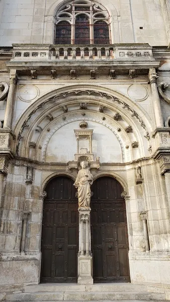 Église Saint-Pierre de Tonnerre