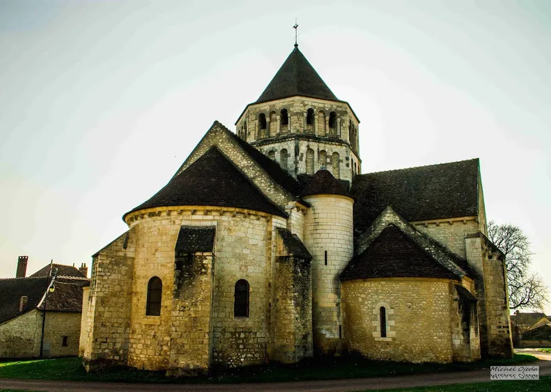 Église Saint-Cydroine de Laroche-Saint-Cydroine