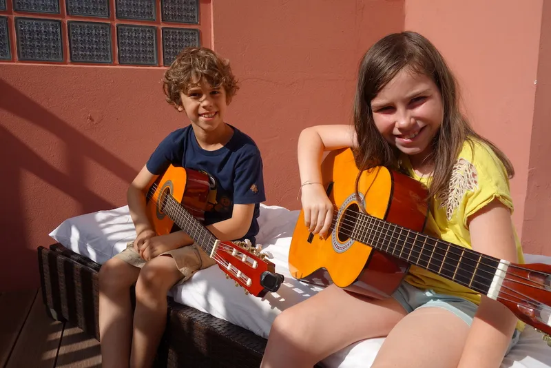 Cours de Guitare à Beaune | Côte & Musique School