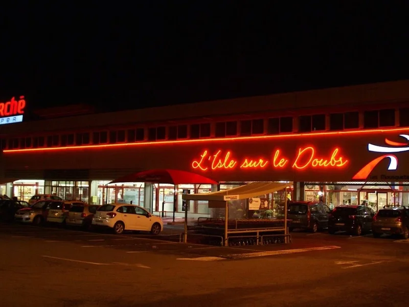 Intermarché HYPER L'Isle Sur Le Doubs