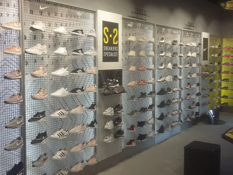 SPORT 2000 LONS Mondo Vélo - Espace Montagne S.2 Sneakers Specialist