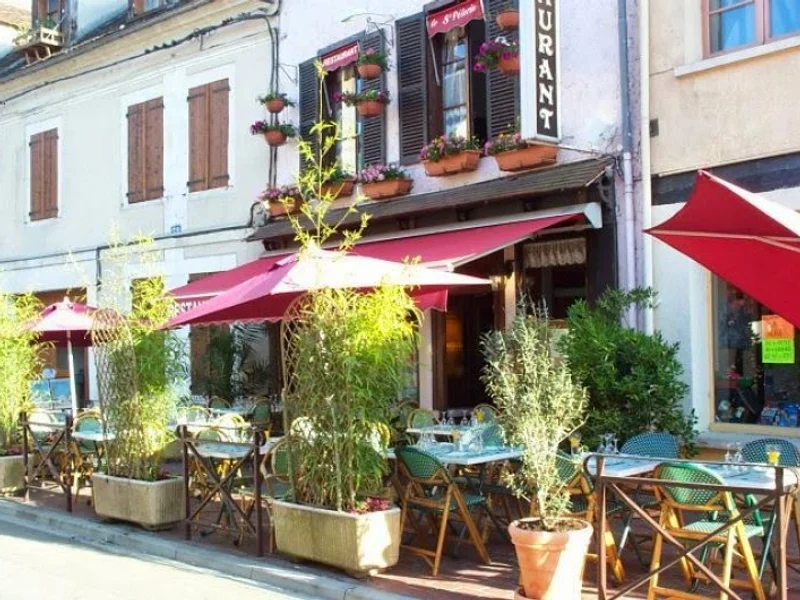 LE SAINT PELERIN