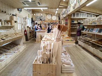 Les 14 magasins beaux arts de Jura