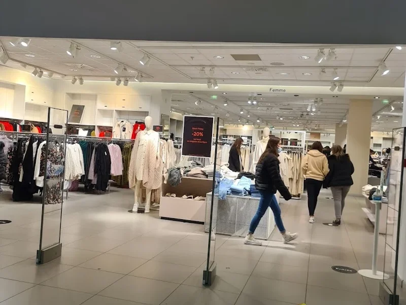 H&M Auxerre Les Clarions