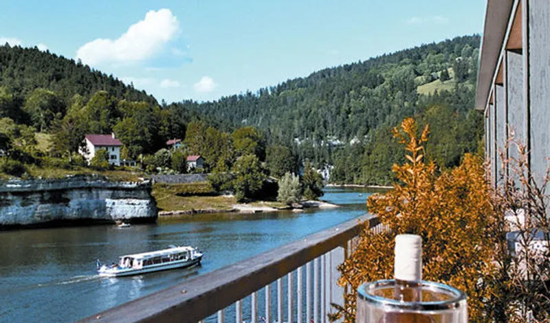 Hôtel Les Rives du Doubs & Restaurant