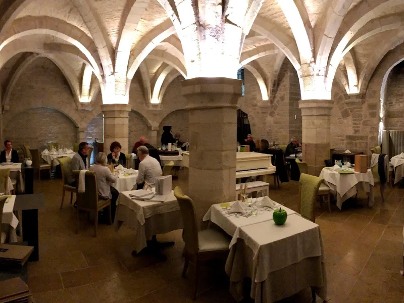 La Dame d'Aquitaine - Le Bistrot & Jardin de la Dame