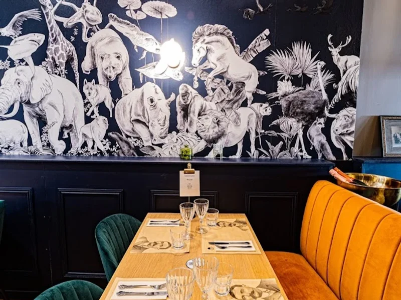 La Cathé by Mr. Moustache