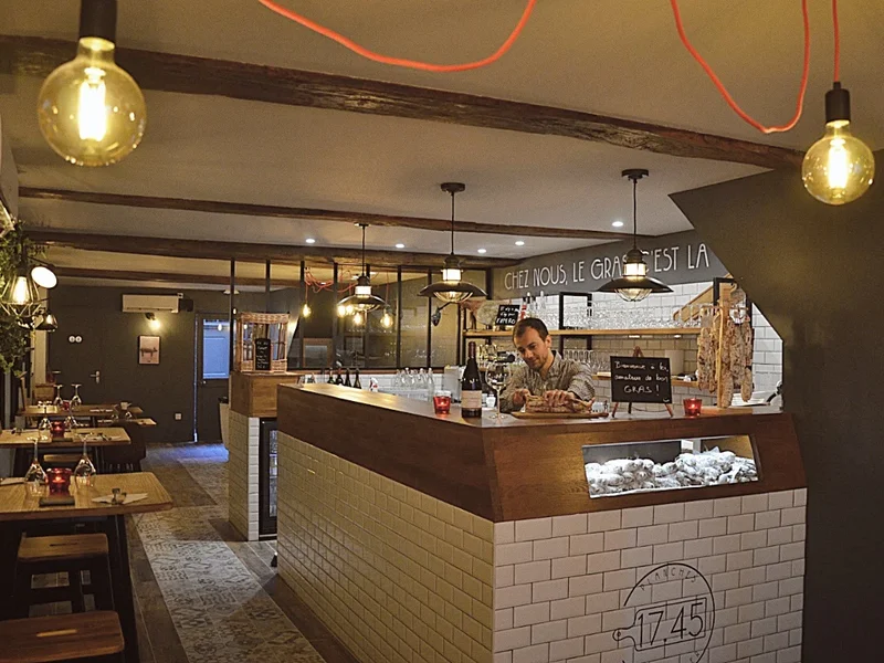 Le 17.45 Dijon - Planches à Composer