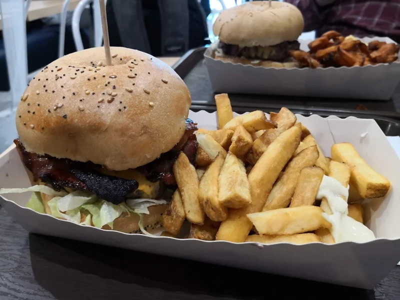 Foodies Dijon Restaurant