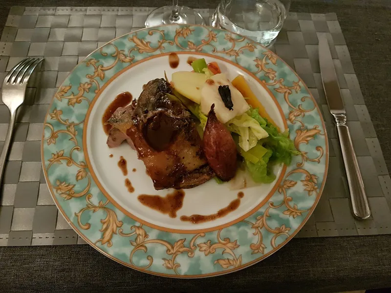 LÔ Restaurant