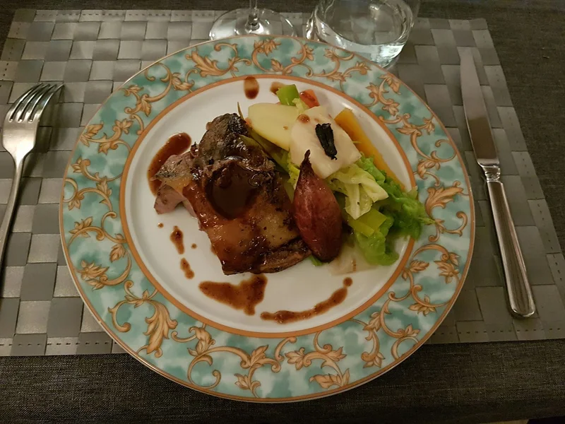 LÔ Restaurant