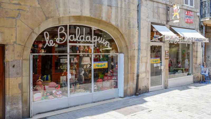 Le Baldaquin