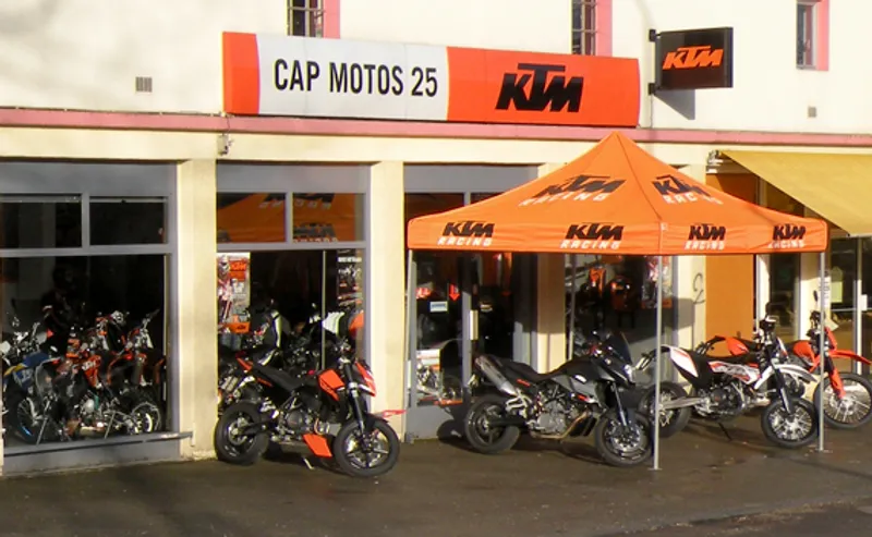 Cap Motos 25