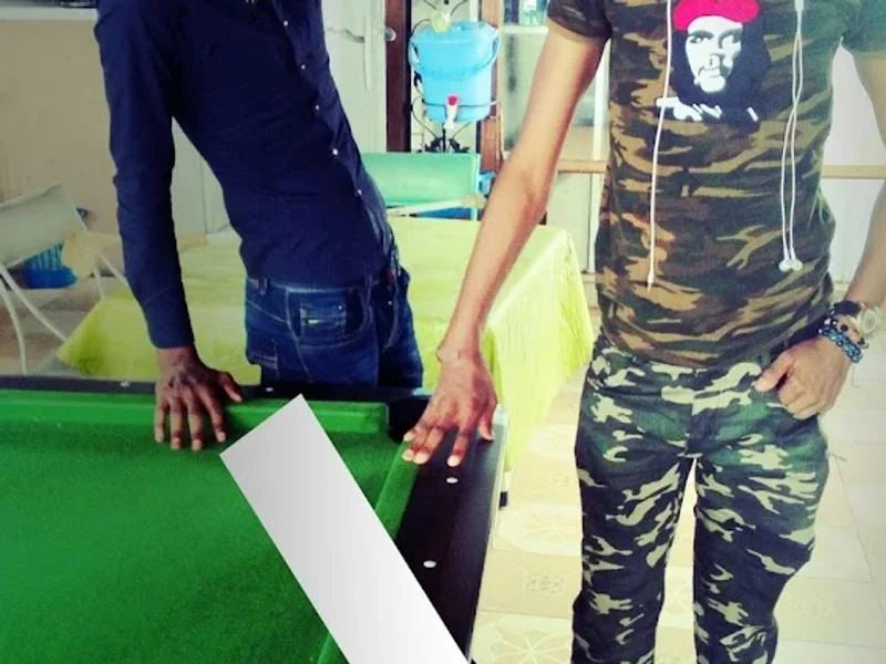 Les Amis De Politesse