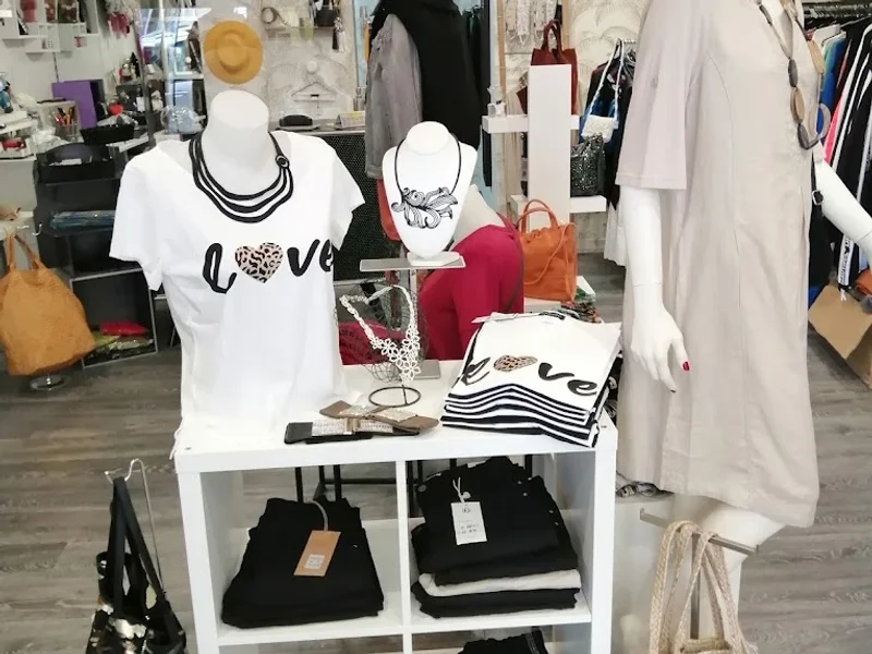 Fringues & Nous by Sandrine