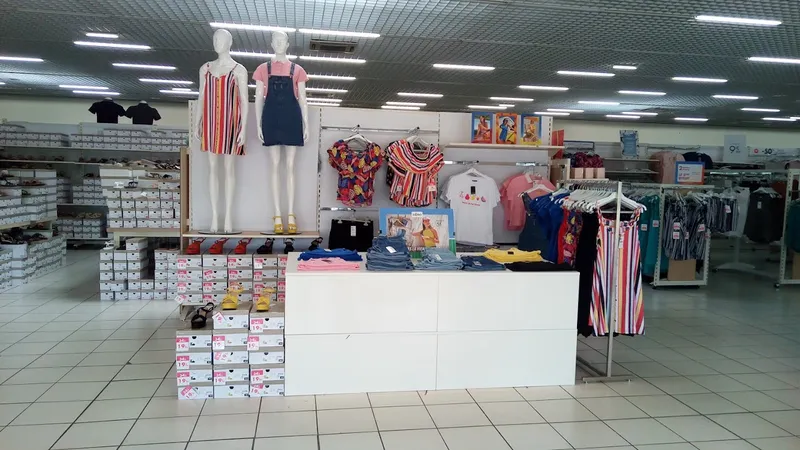 GEMO DOLE Chaussures et Vêtements