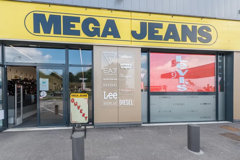 Mega Jeans