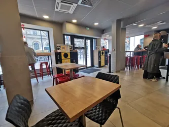 Les 27 restaurants rapide de Nîmes Gard