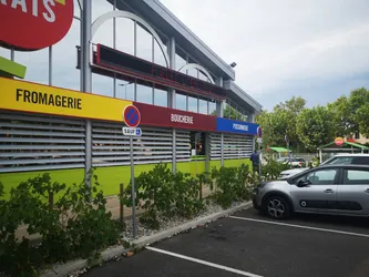 Les 19 grands magasins de Nîmes Gard