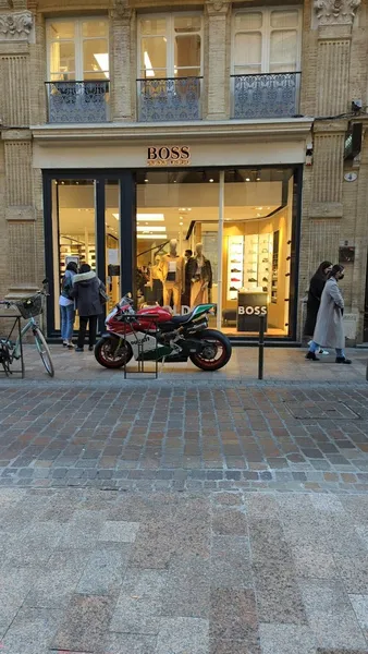 BOSS Store