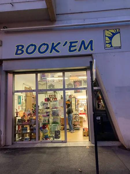 Emmaüs AGIR Toulouse livres d'occasion "Book'Em"