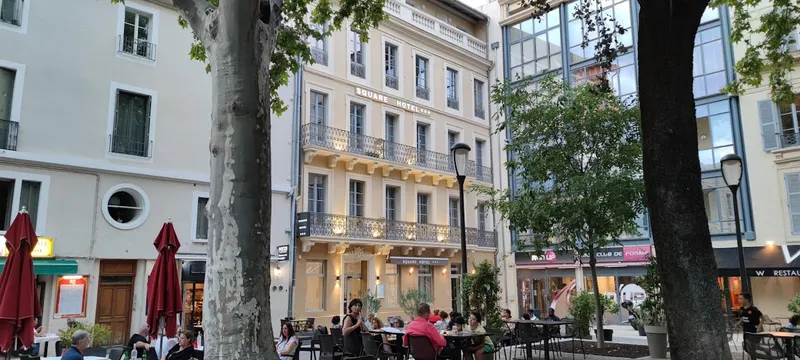 Square Hôtel - NIMES