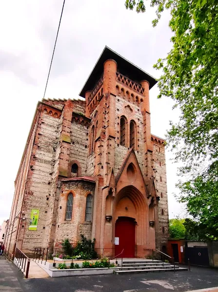 Ancien presbytère et porche de l'Église du Sacré Coeur