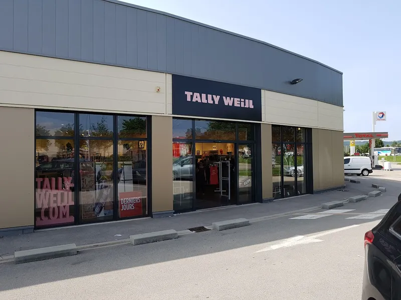 TALLY WEiJL