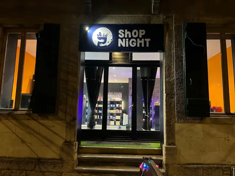 Épicerie shop night