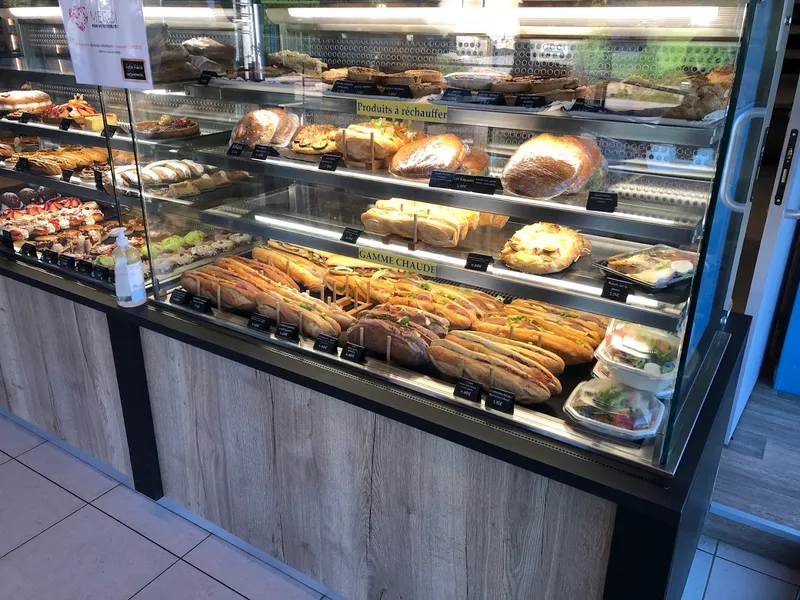 Ewan- Jeme, Boulangerie patisserie