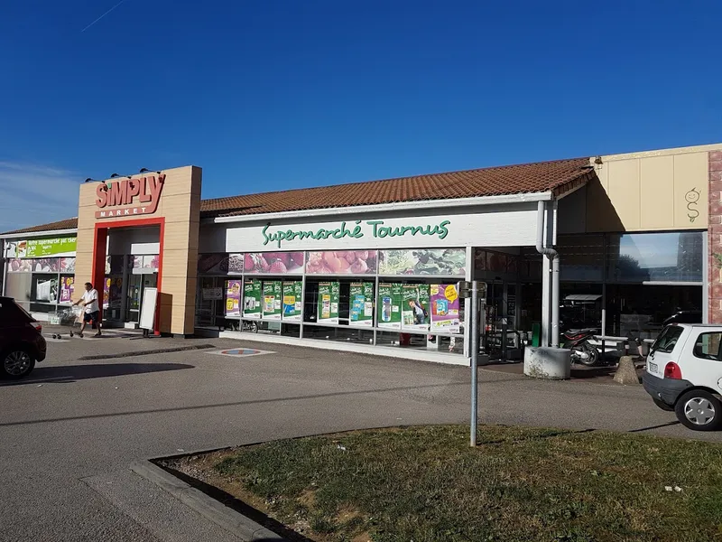 Auchan Supermarché Tournus