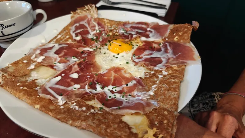 LULU'S Crêperie (bolquère)