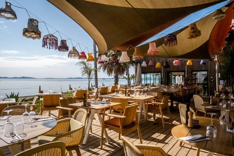 Le Marais - Restaurant, Bar et Plage à Hyères