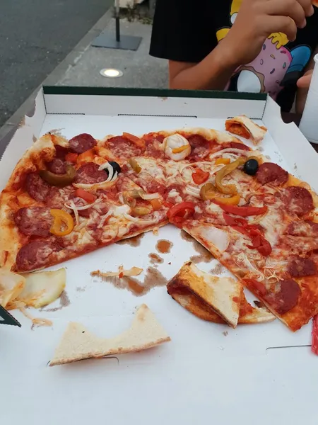 KIOSQUE A PIZZAS PROVINS