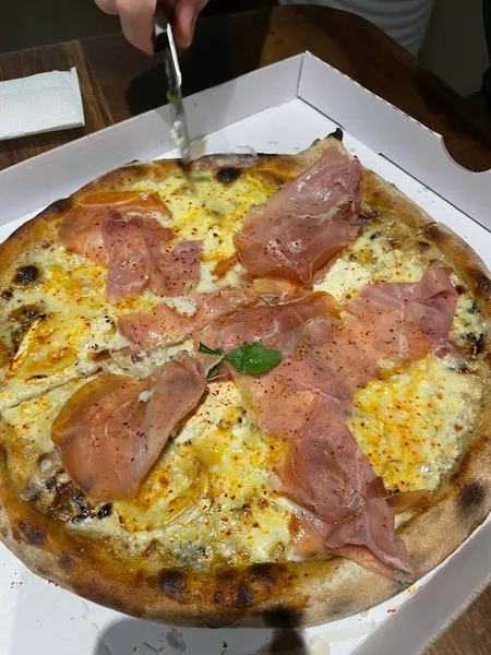 À la Folie Pizzeria