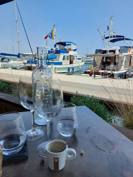 Le Cafe Du Port