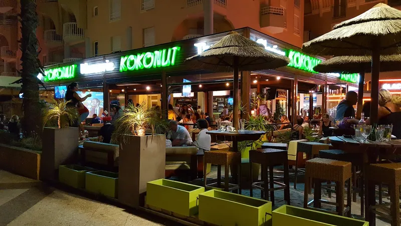 Kokonut Rhumerie 🍸 - Bar - Restauration - Evènements - Cocktails - Tapas - Glaces - à Fréjus