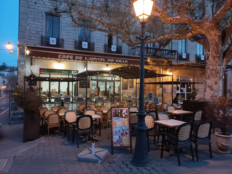 Le Café de L'Hôtel de Ville